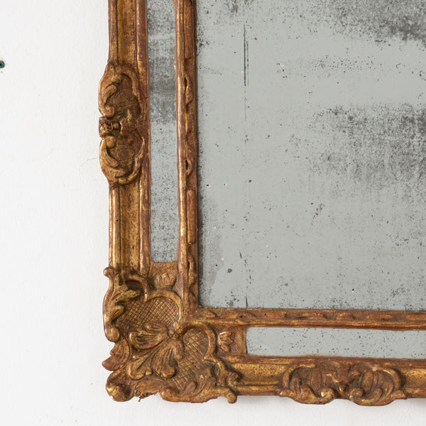 18th Century French Regence Carved Giltwood Mirror