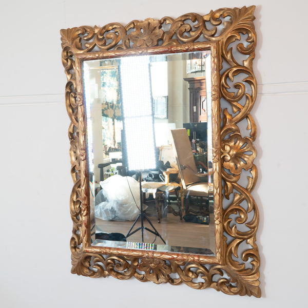 Early 20th Century Florentine   Rococo Giltwood Mirror
