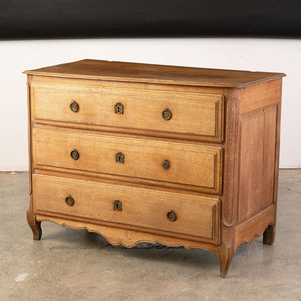 19th CenturNorthern European Oak Commode