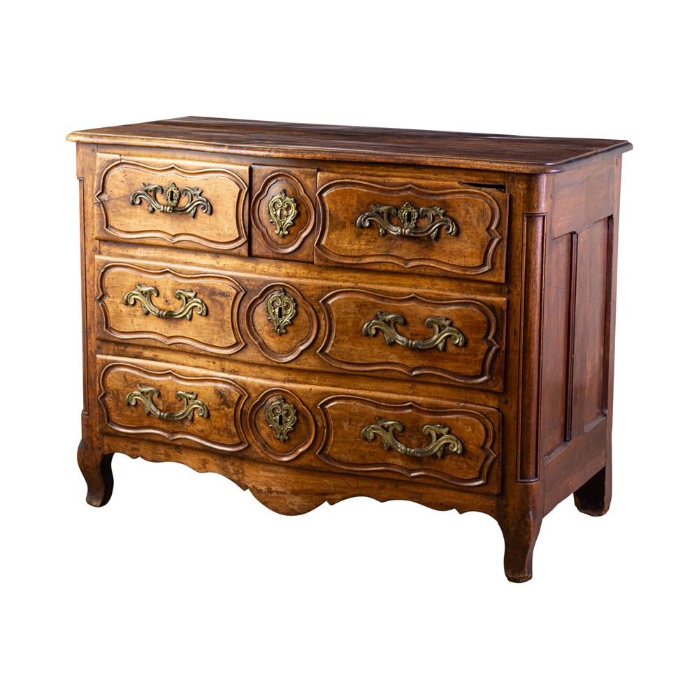 A Regence Walnut Commode