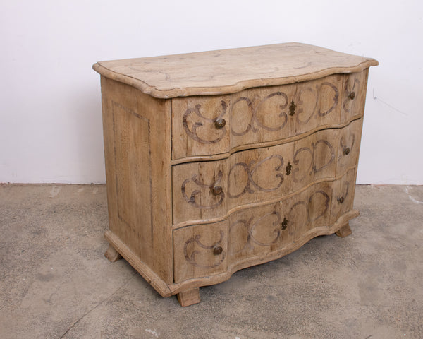 18th Century Bleached Oak Serpentine Chest