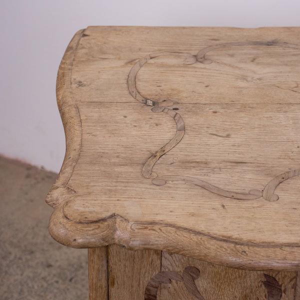 18th Century Bleached Oak Serpentine Chest