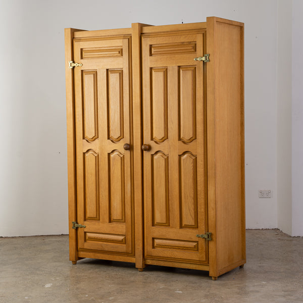 GUILLERME ET CHAMBRON for YOUR MAISON Moldedoak wardrobe opening with two doors180x123x52 c